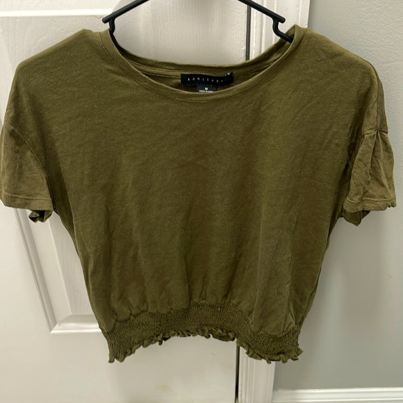 Sanctuary short sleeve olive green size medium elastic bottom shirt - Picture 1 of 3